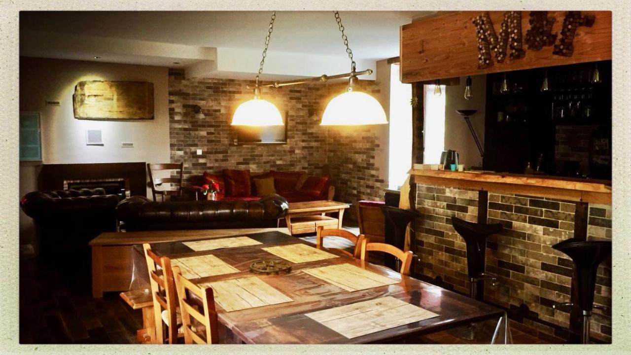 Manoir De La Grand'Cour Bed & Breakfast Soulgé-sur-ouette Dış mekan fotoğraf